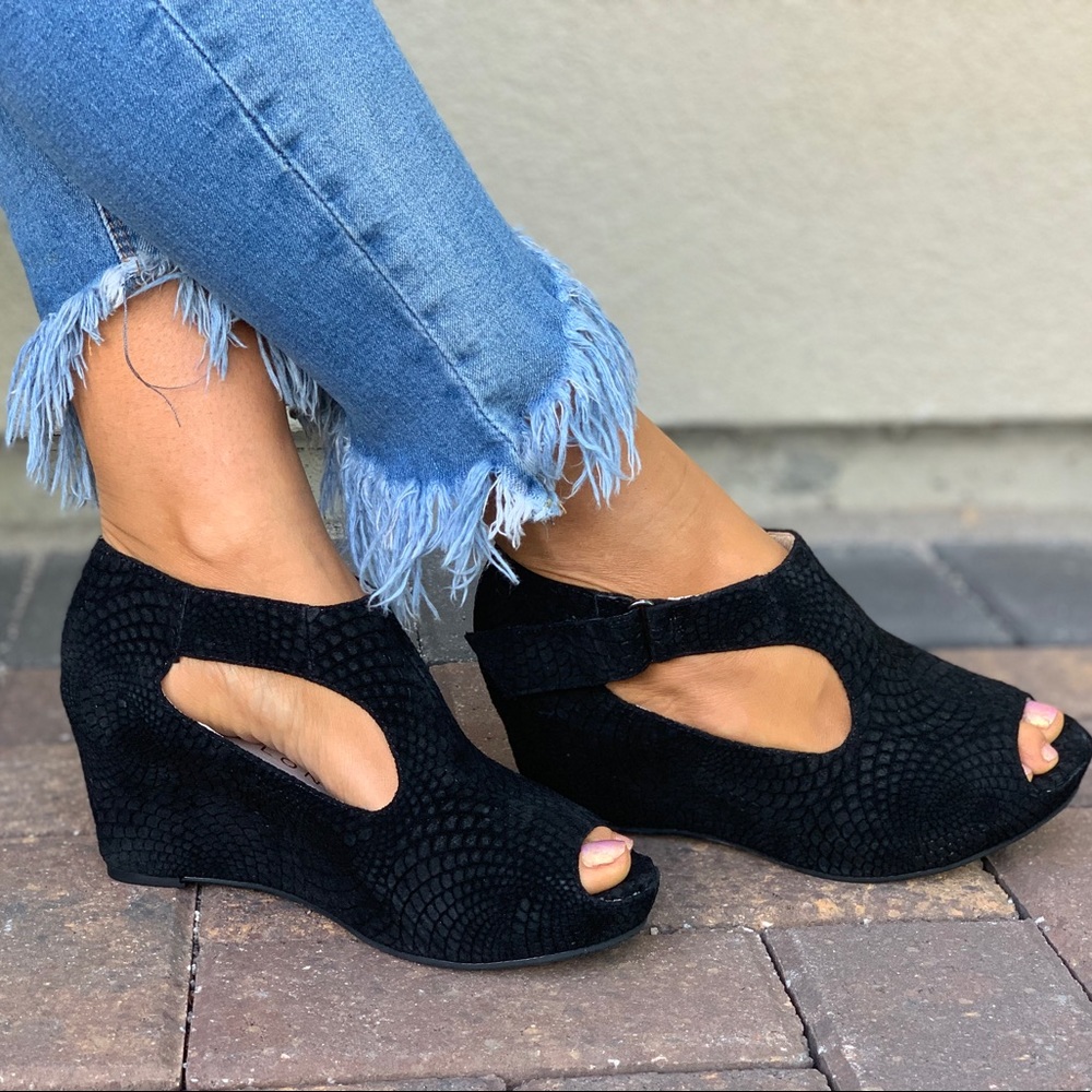 Black Snakeskin Peep Toe Platform Wedge Bootie